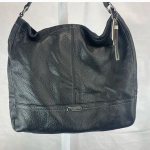 EUC Coach pebble leather shoulder bag